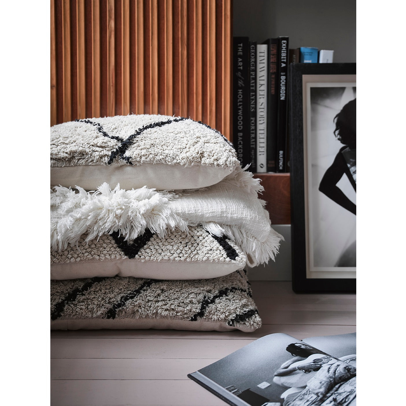 White fringe throw blanket - Image 4